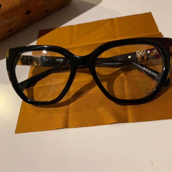 ♥️SOLD♥️MCM Glasses - Picture 7 of 15
